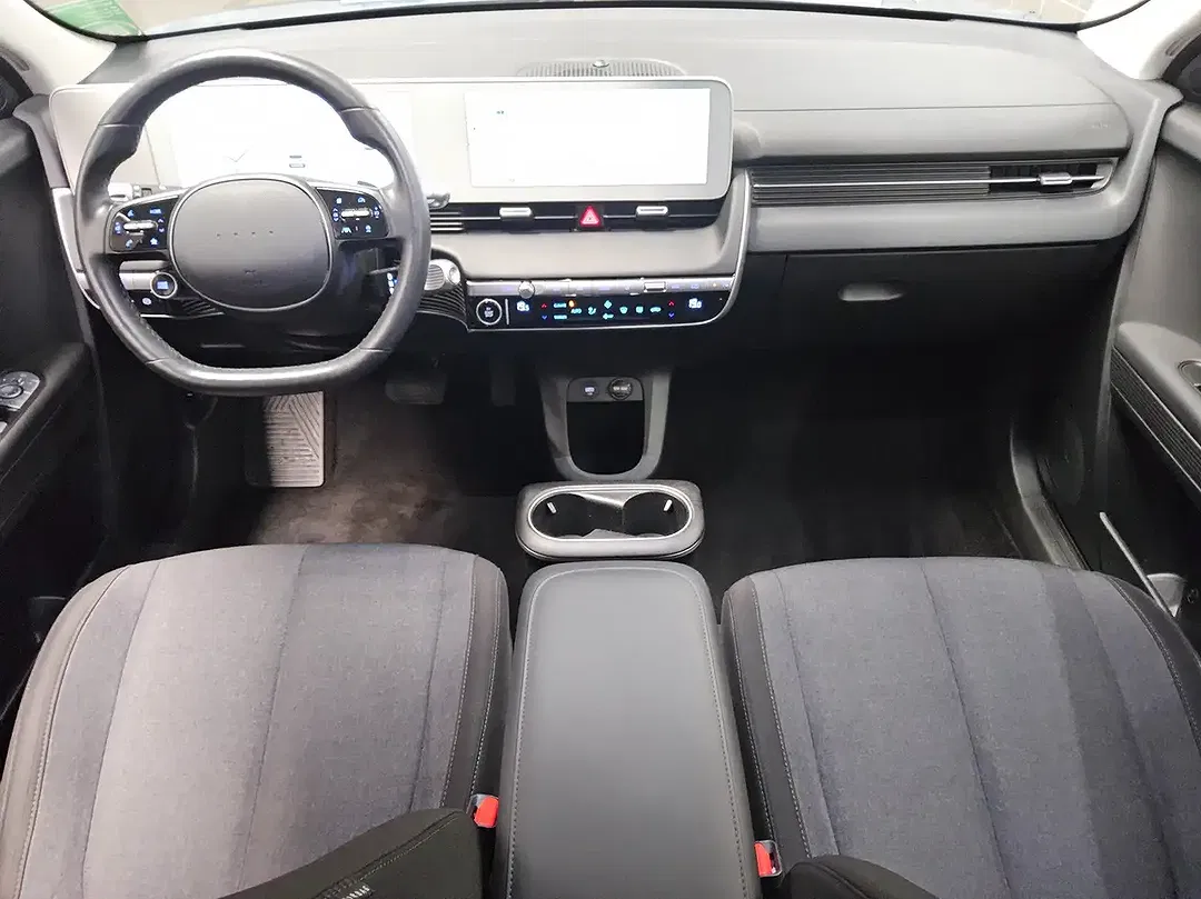 Hyundai IONIQ 5 - Thumbnail 6