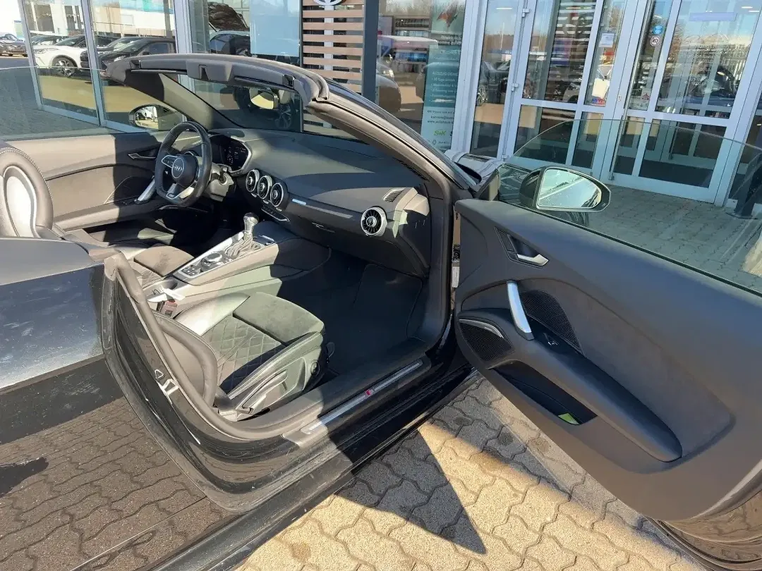 Audi TTS quattro Matrix LED S line - Thumbnail 11