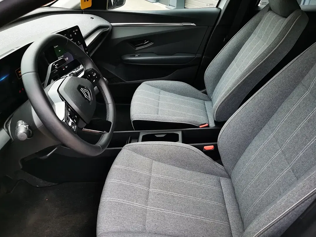 Renault Megane E-Tech Equilibre - Thumbnail 14