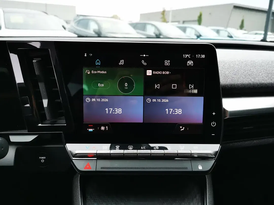 Renault Megane E-Tech Equilibre - Thumbnail 19
