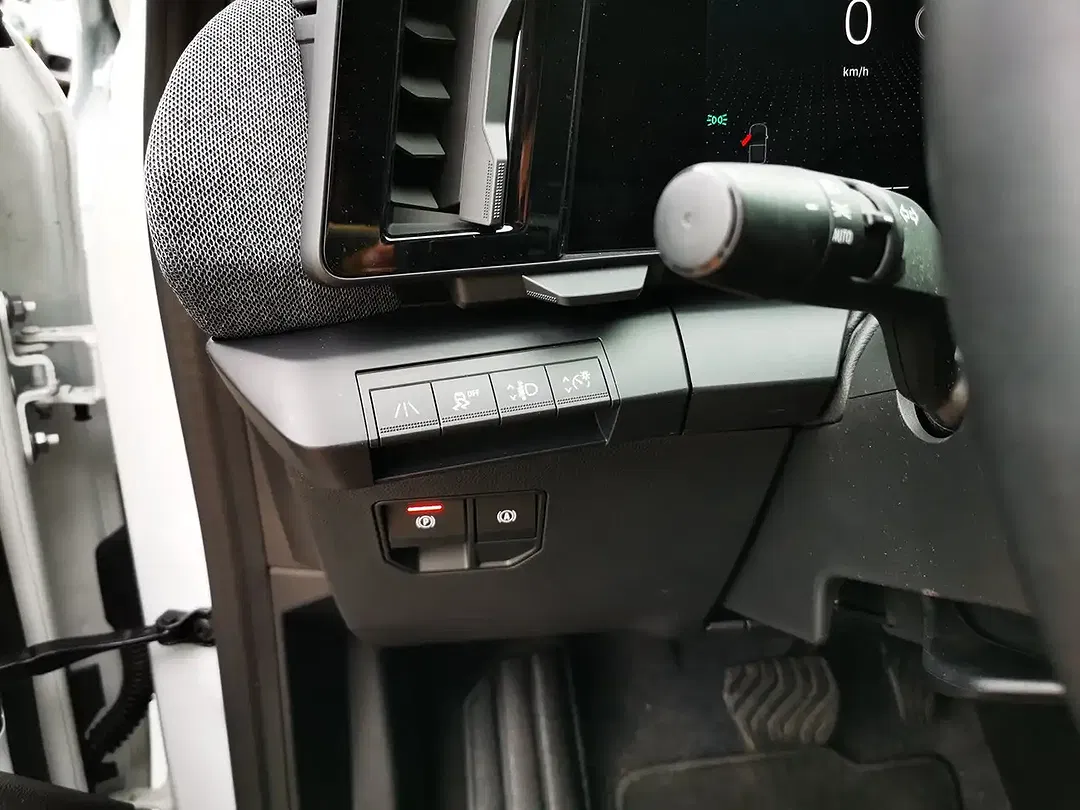 Renault Megane E-Tech Equilibre - Thumbnail 23