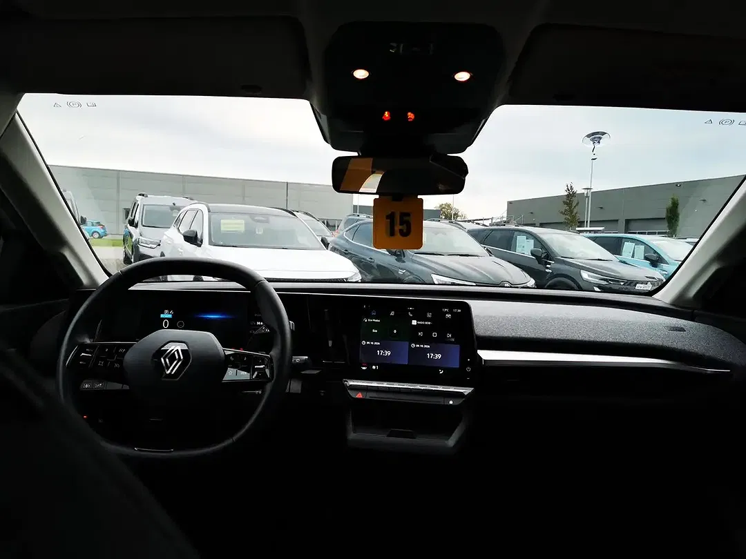 Renault Megane E-Tech Equilibre - Thumbnail 25