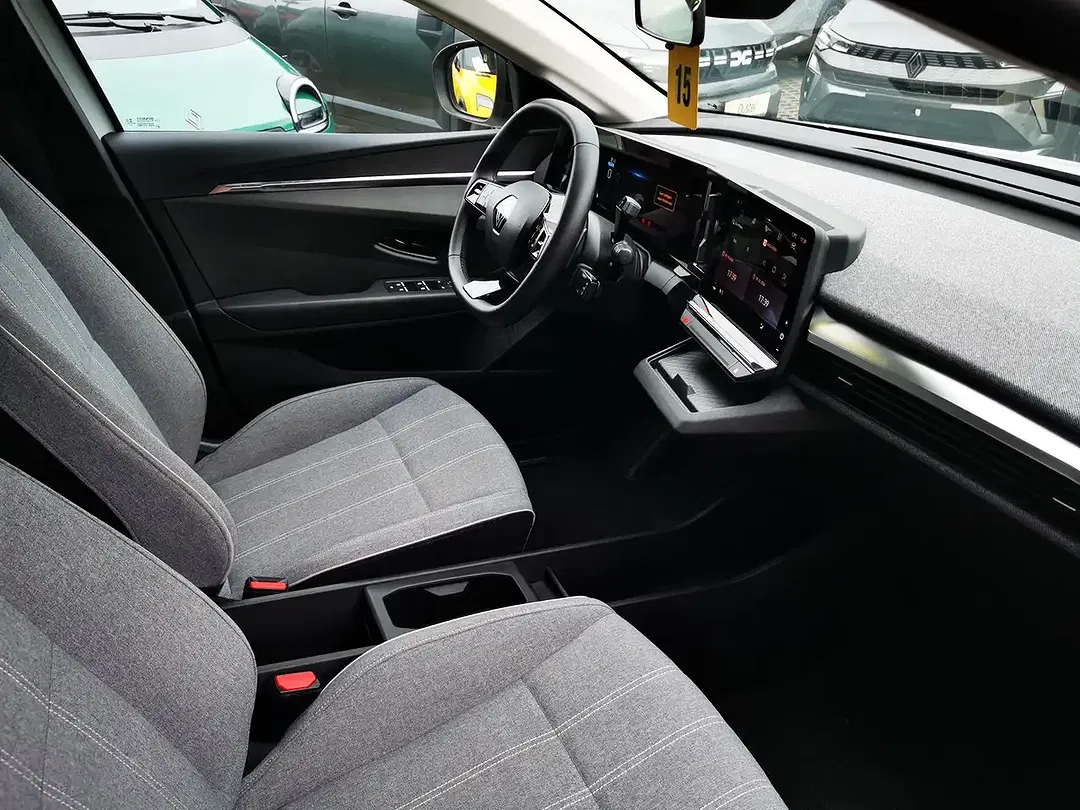 Renault Megane E-Tech Equilibre - Thumbnail 29