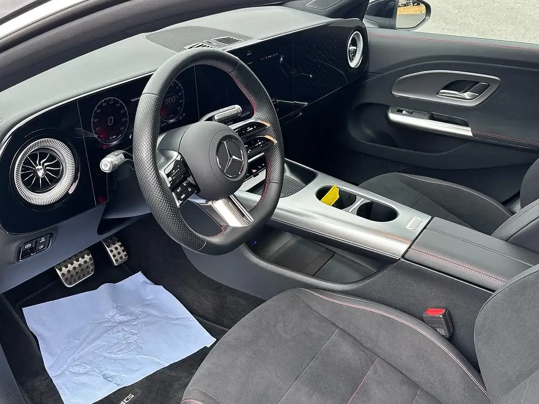 Mercedes-Benz CLA 350 4MATIC AMG - Thumbnail 12