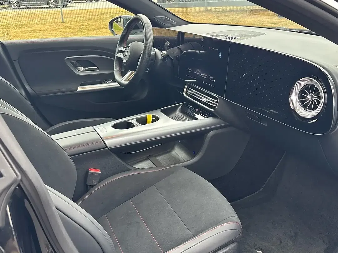 Mercedes-Benz CLA 350 4MATIC AMG - Thumbnail 13
