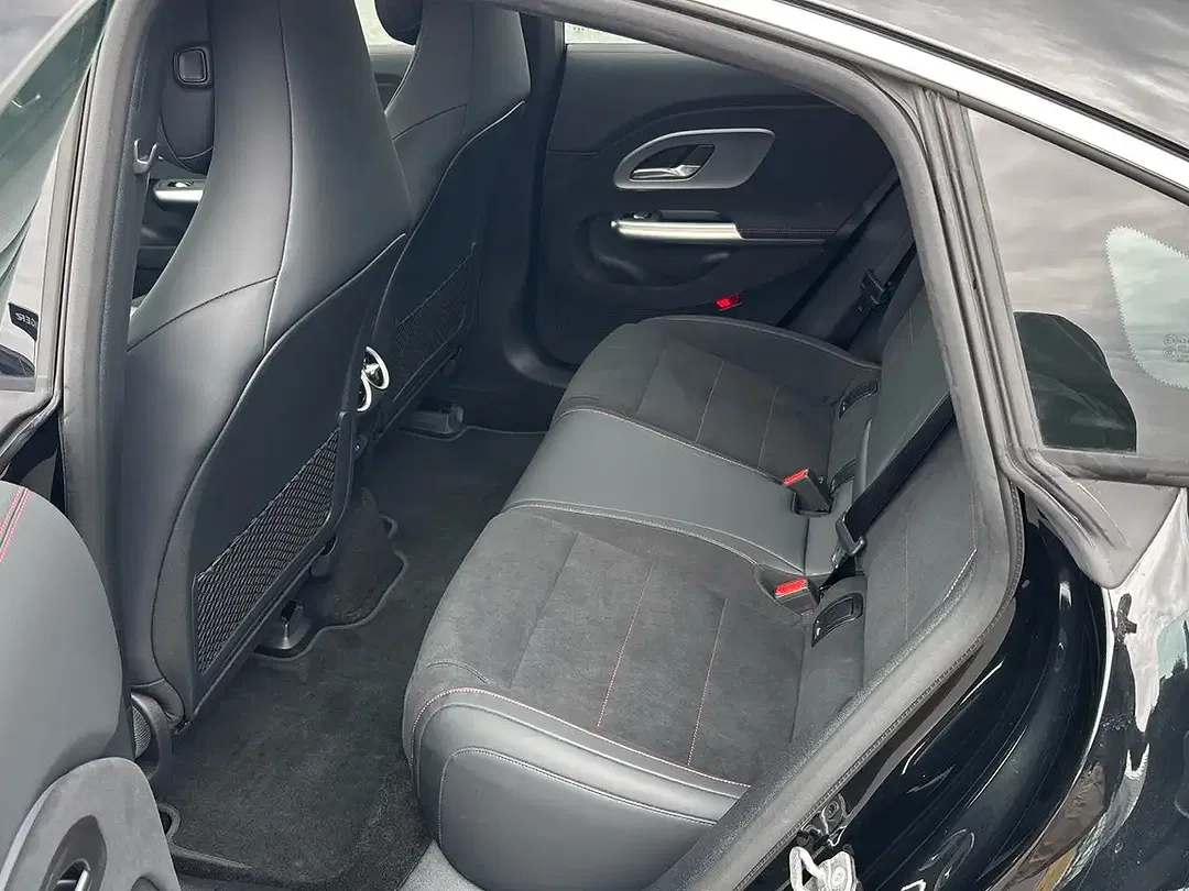 Mercedes-Benz CLA 350 4MATIC AMG - Thumbnail 14