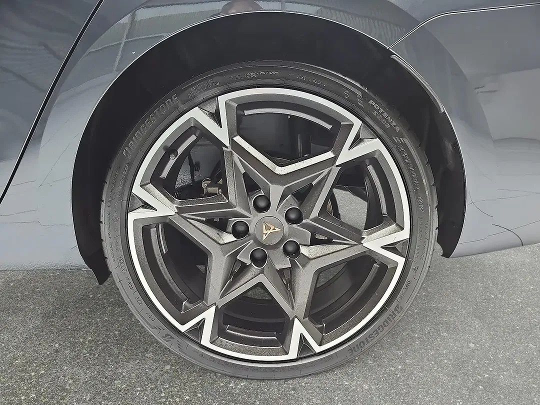 CUPRA Leon 1.5 eTSI DSG Sportstourer - Thumbnail 6