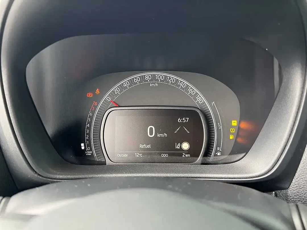Toyota Aygo X Teamplayer - Thumbnail 10