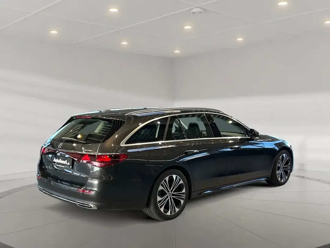 Mercedes-Benz E 300 4MATIC MBUX Avantgarde - Thumbnail 3