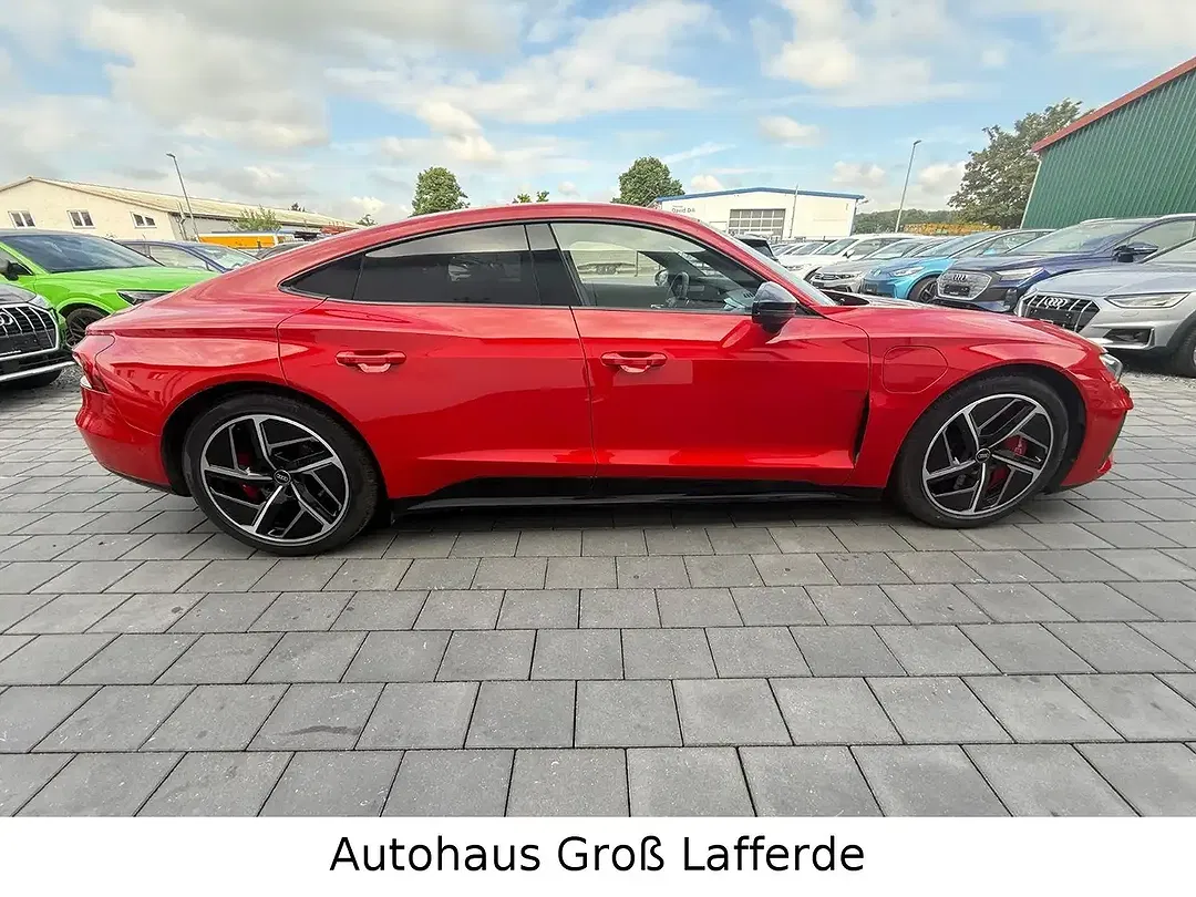 Audi e-tron GT quattro RS - Thumbnail 4