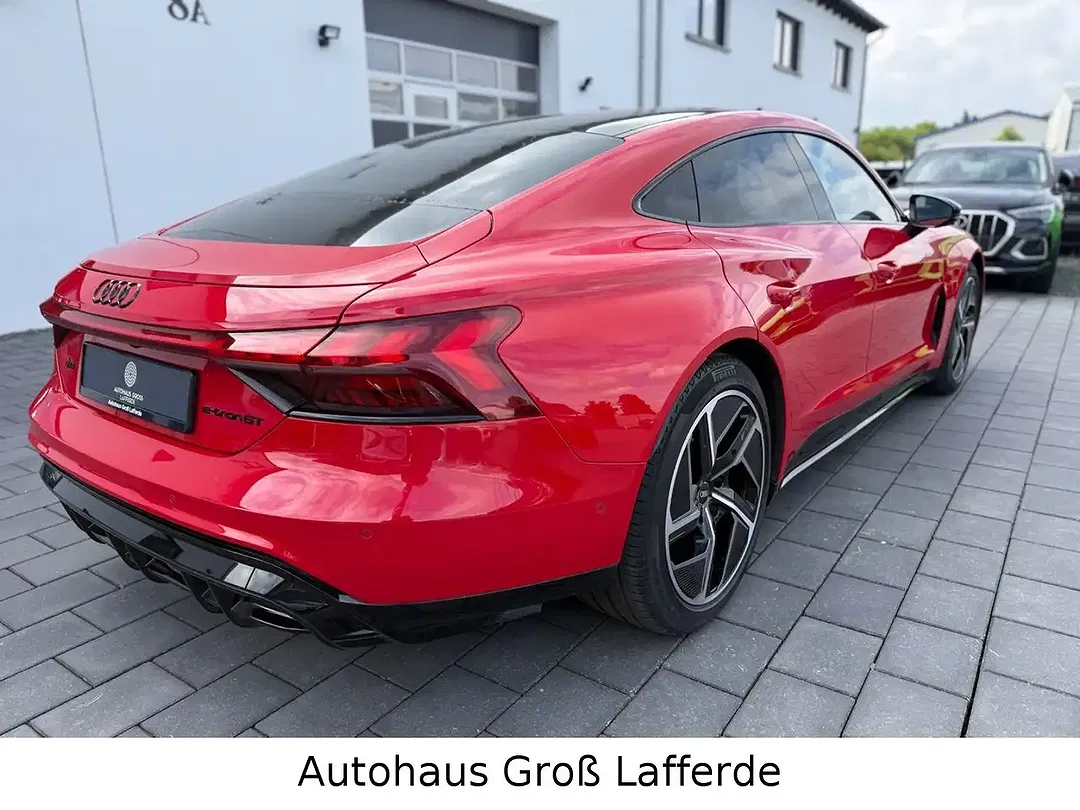 Audi e-tron GT quattro RS - Thumbnail 6