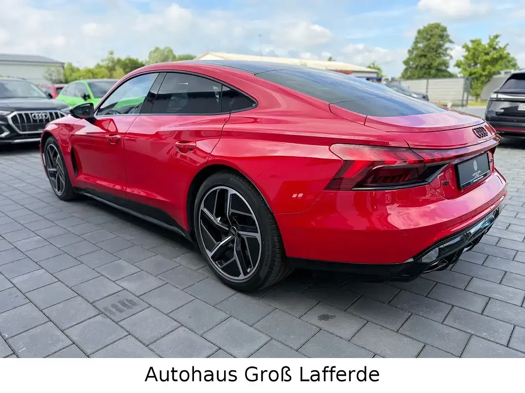 Audi e-tron GT quattro RS - Thumbnail 8