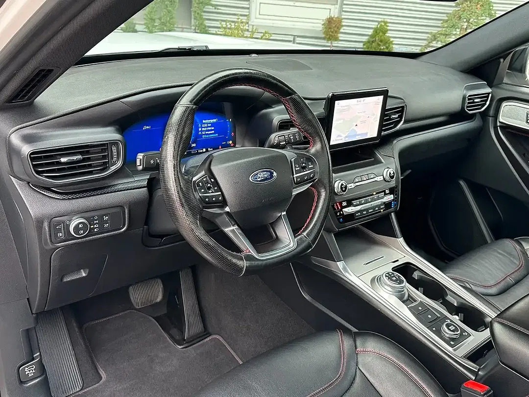 Ford Explorer PHEV 4x4 ST-Line - Thumbnail 9