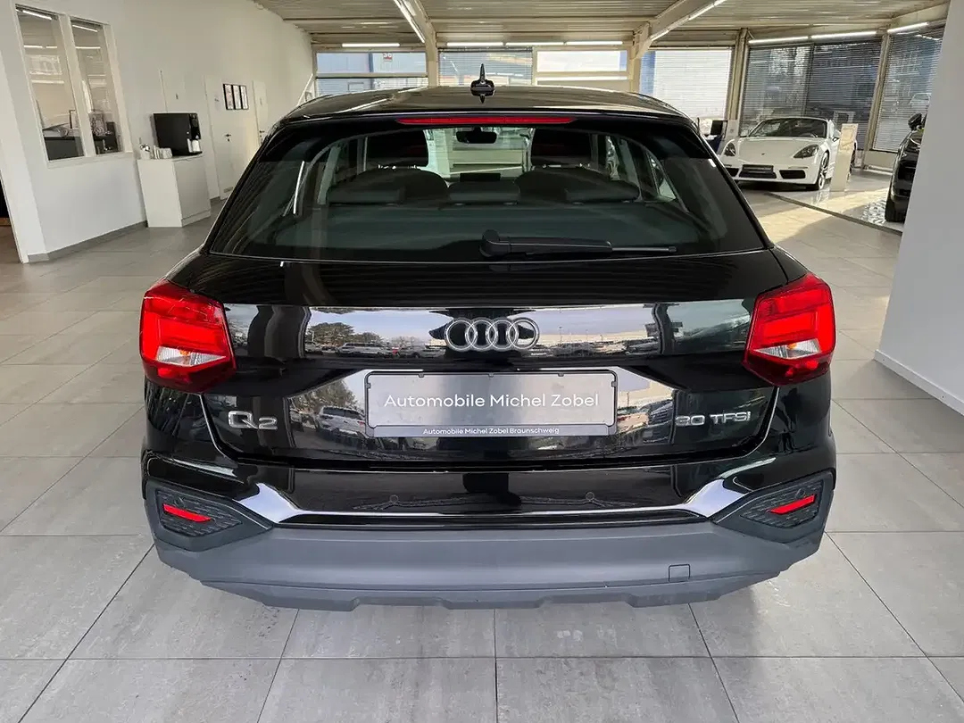 Audi Q2 30 TFSI - foto 8