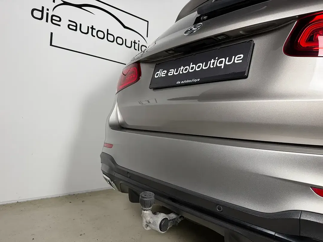 Mercedes-Benz GLC 220 4MATIC AMG Line - Thumbnail 12