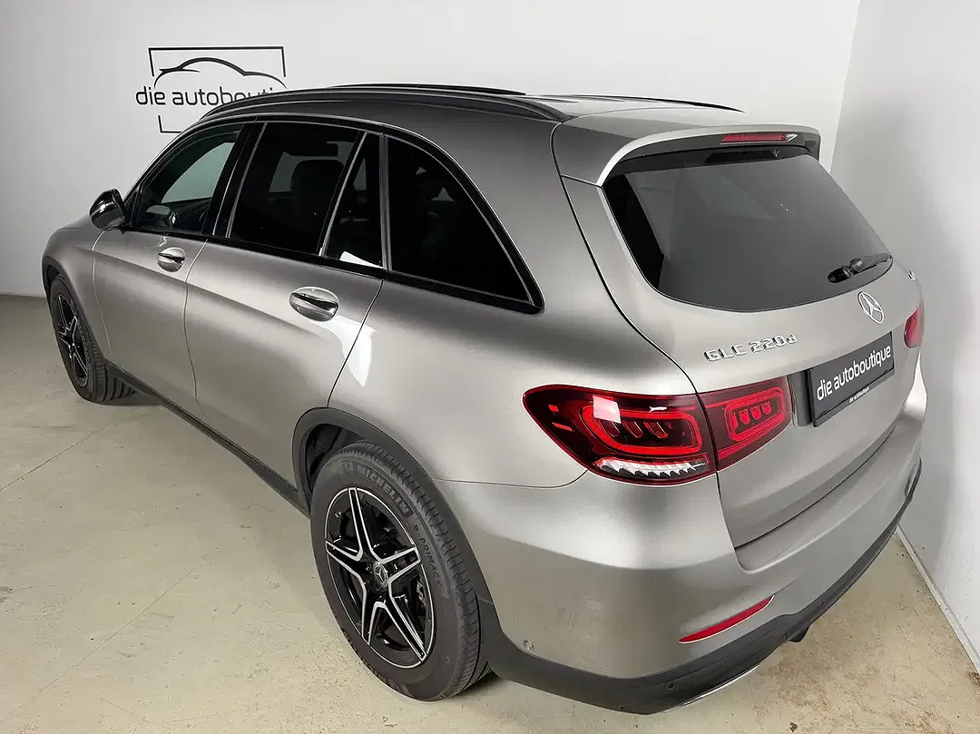 Mercedes-Benz GLC 220 4MATIC AMG Line - Thumbnail 6