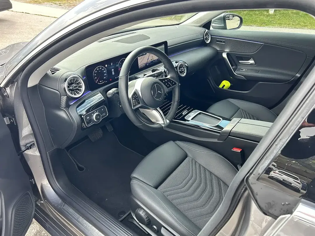 Mercedes-Benz CLA 200 - Thumbnail 11
