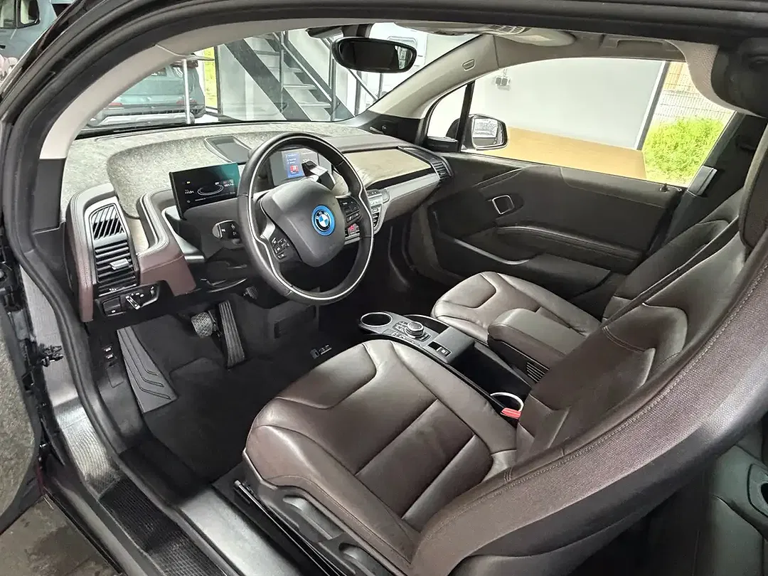 BMW i3 - Thumbnail 10