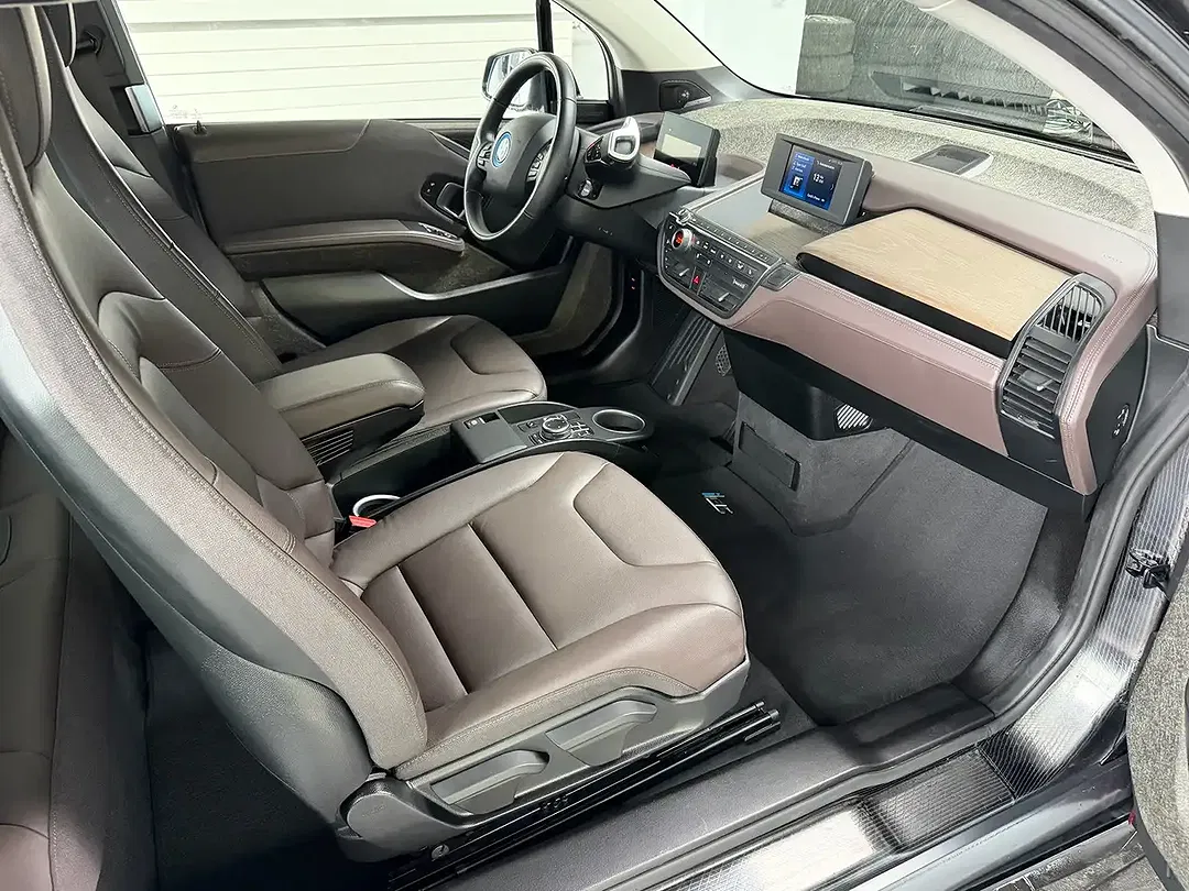 BMW i3 - Thumbnail 12