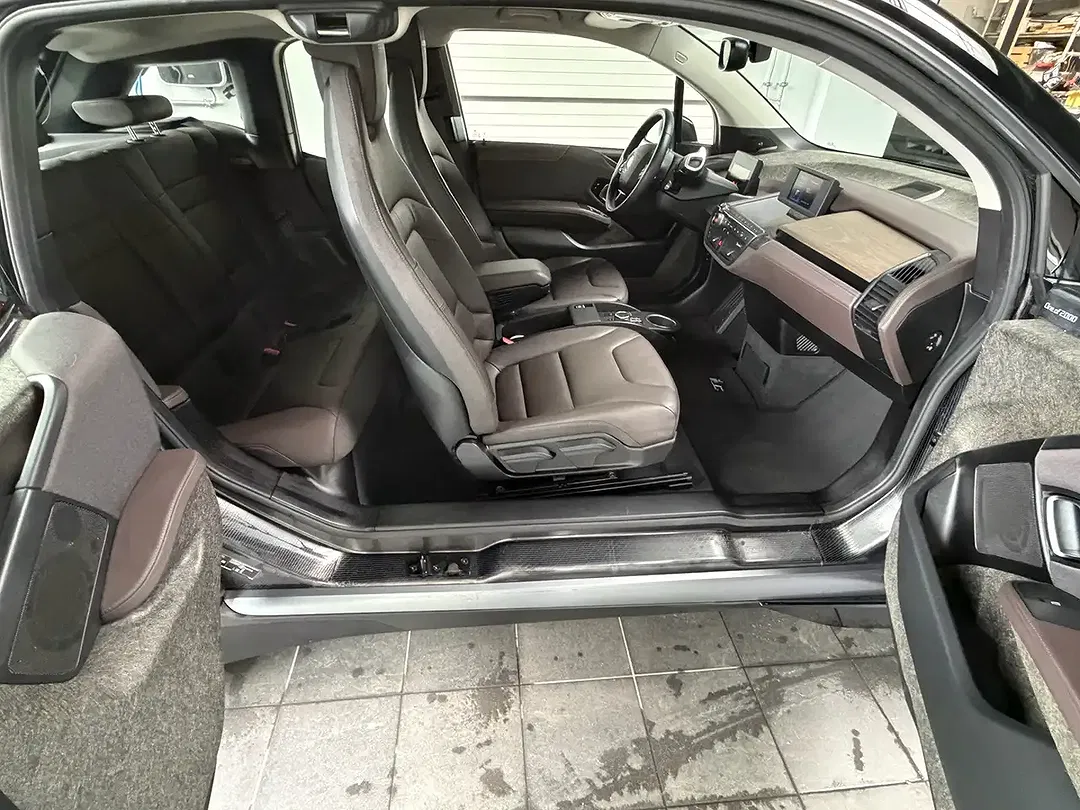 BMW i3 - Thumbnail 14