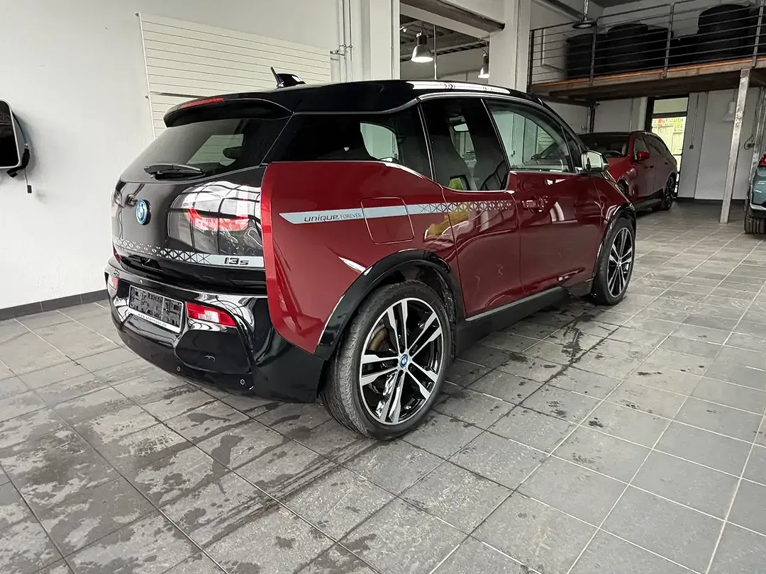 BMW i3 - Thumbnail 5