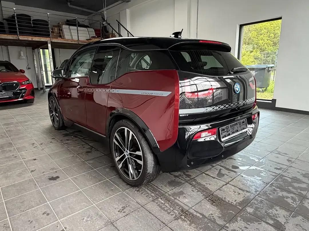 BMW i3 - Thumbnail 6
