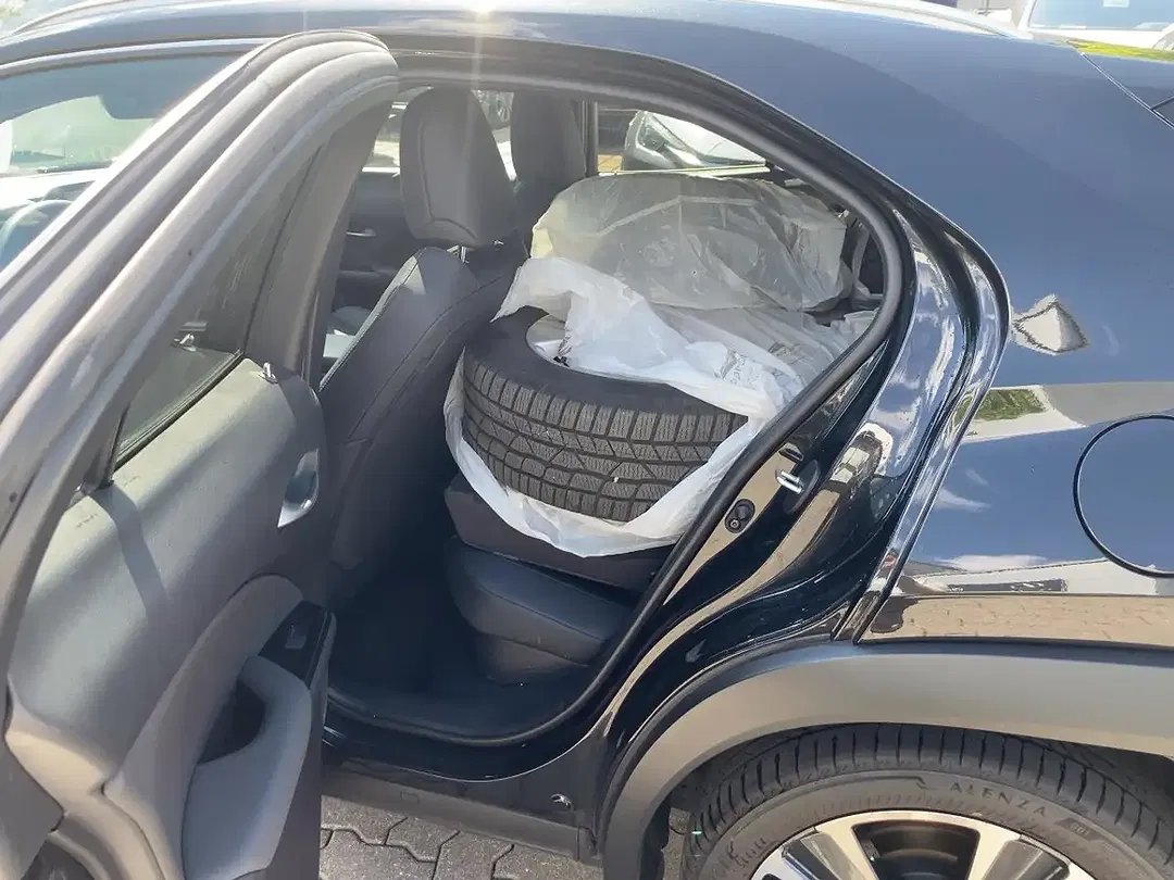 Lexus UX 250h Executive Line - Thumbnail 11