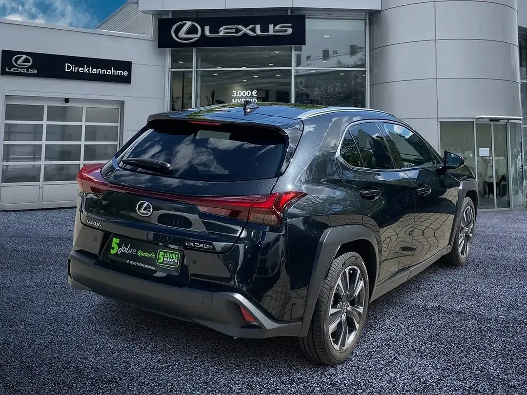 Lexus UX 250h Executive Line - Thumbnail 6