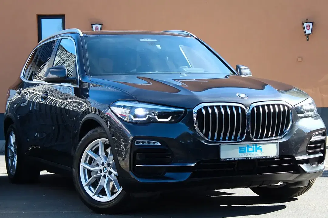 BMW X5 - Thumbnail 1
