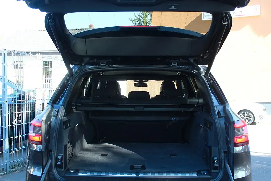 BMW X5 - Thumbnail 21