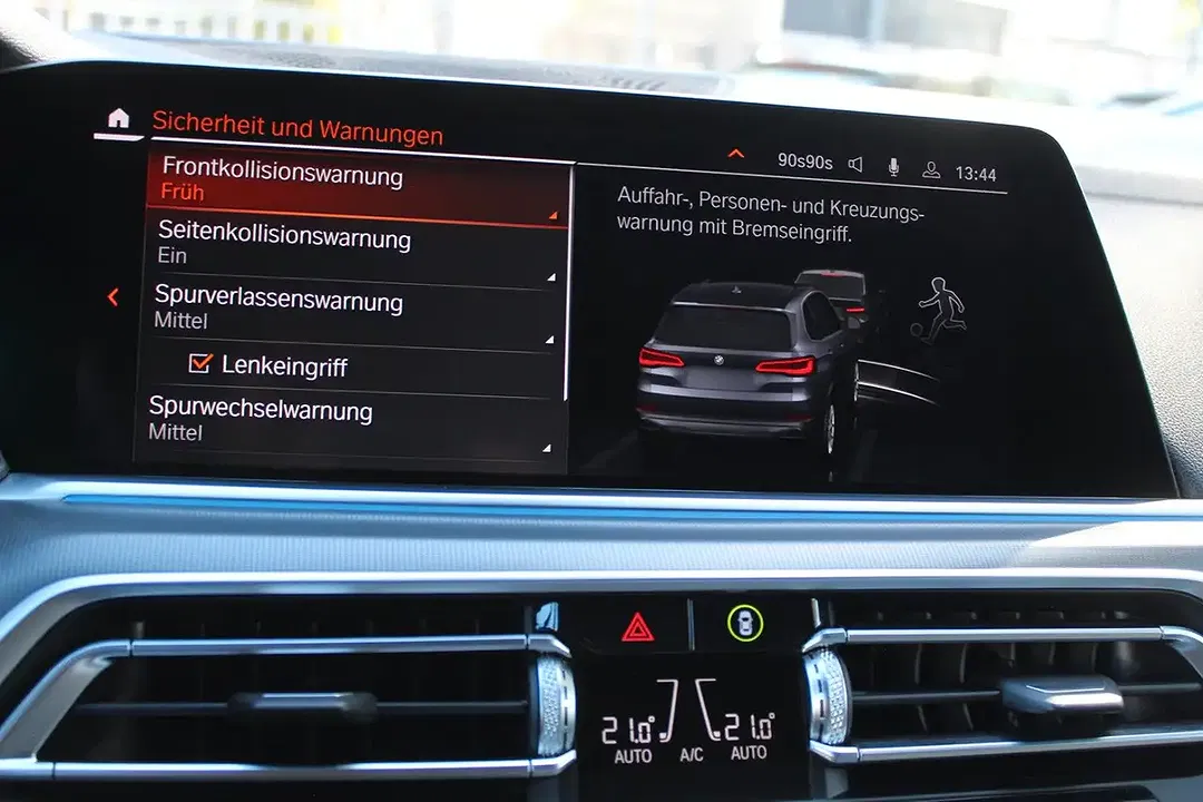 BMW X5 - Thumbnail 25