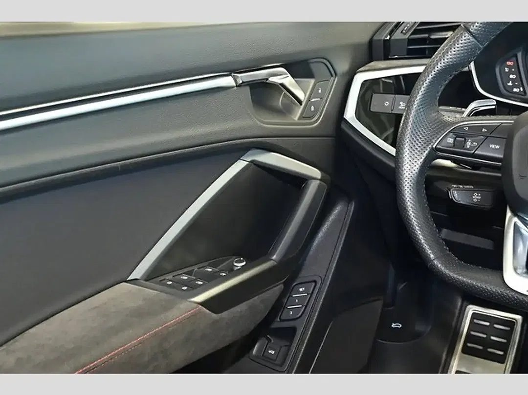 Audi RS Q3 S tronic Matrix LED Sportback - foto 16