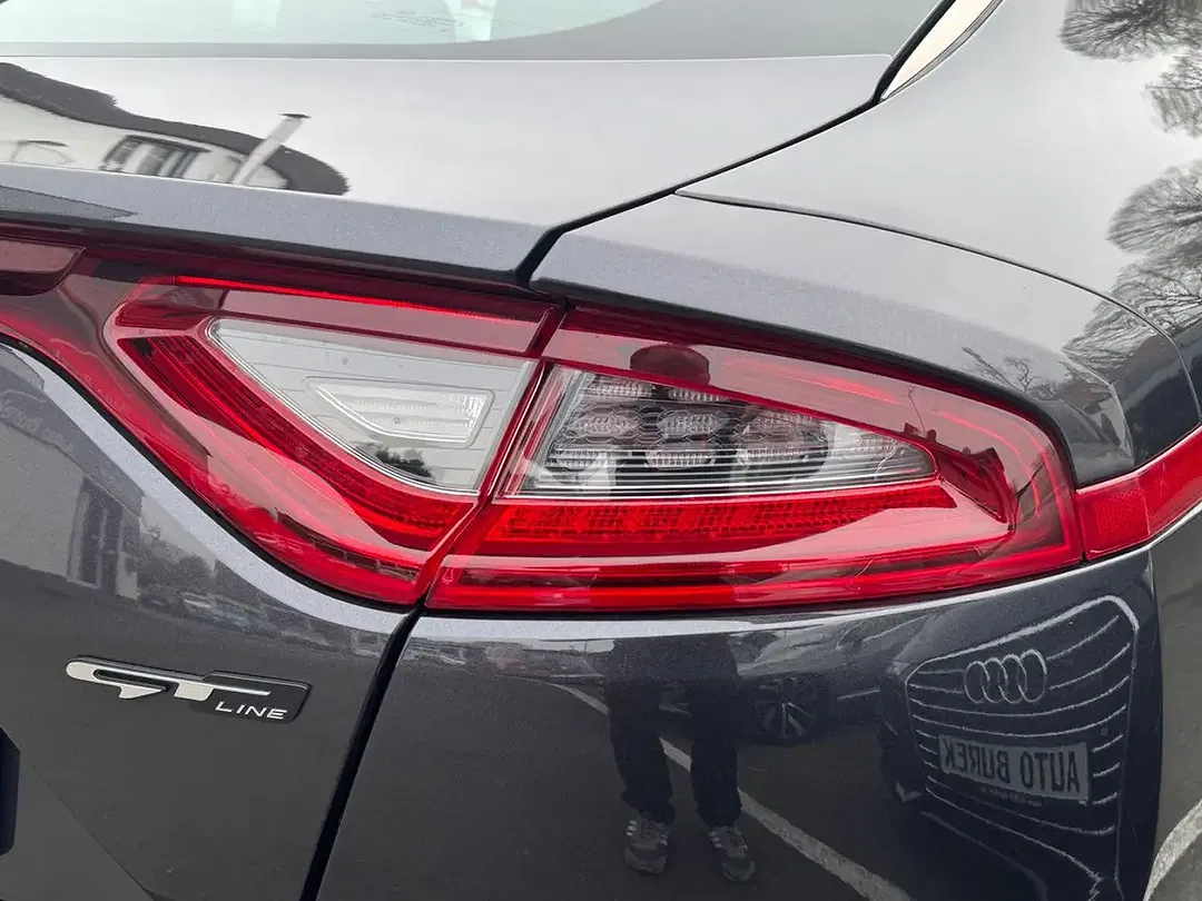 Kia Stinger GT-Line - Thumbnail 8