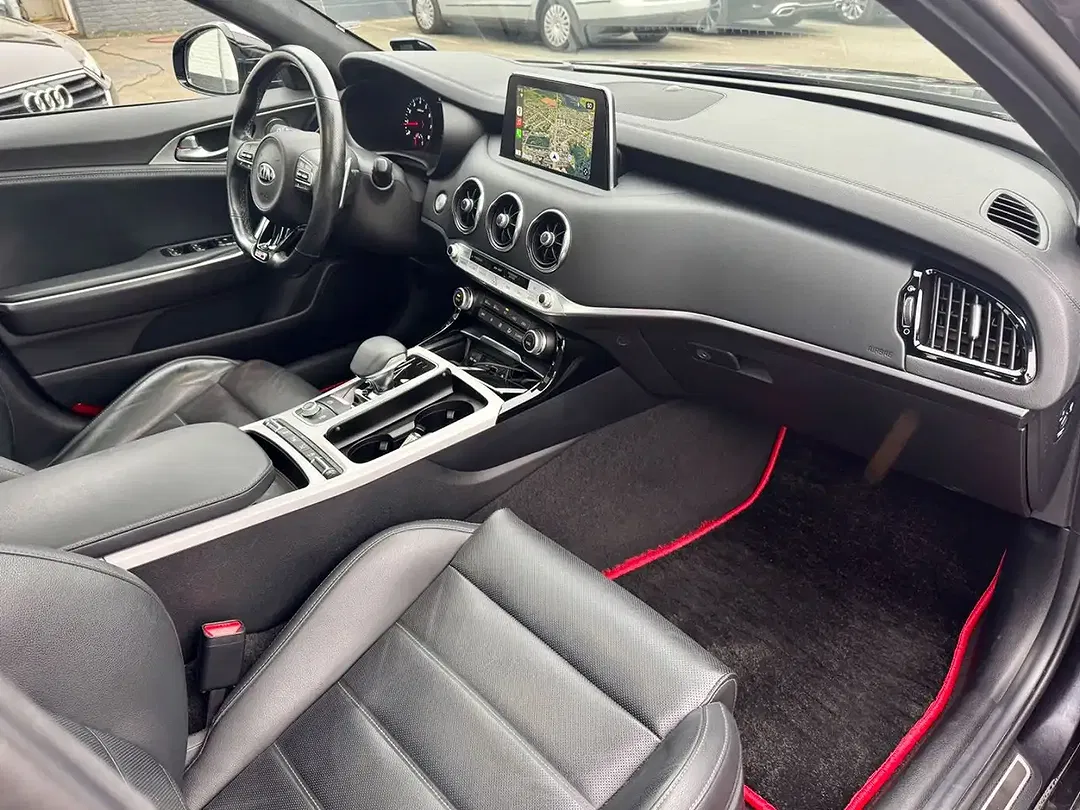 Kia Stinger GT-Line - Thumbnail 9