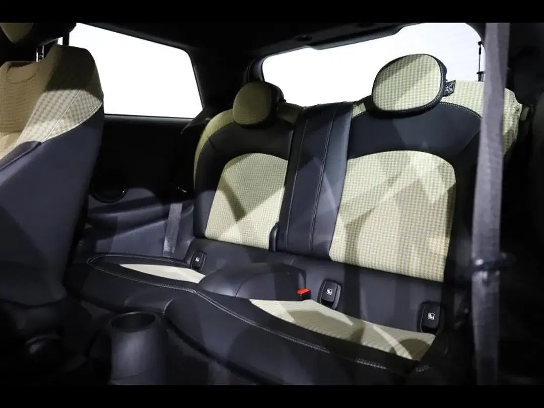 MINI Cooper SE - Thumbnail 10