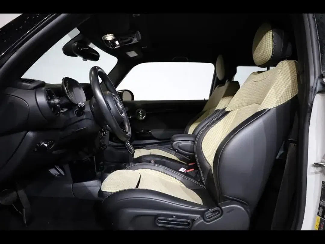 MINI Cooper SE - Thumbnail 9