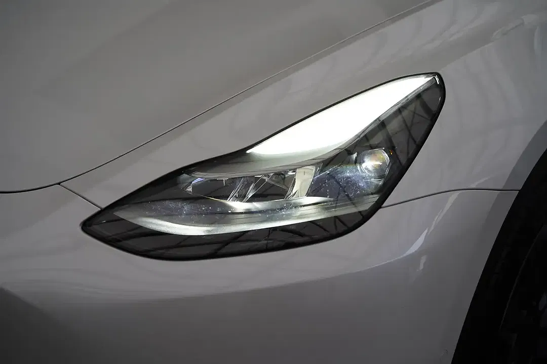 Tesla Model Y Performance - Thumbnail 13