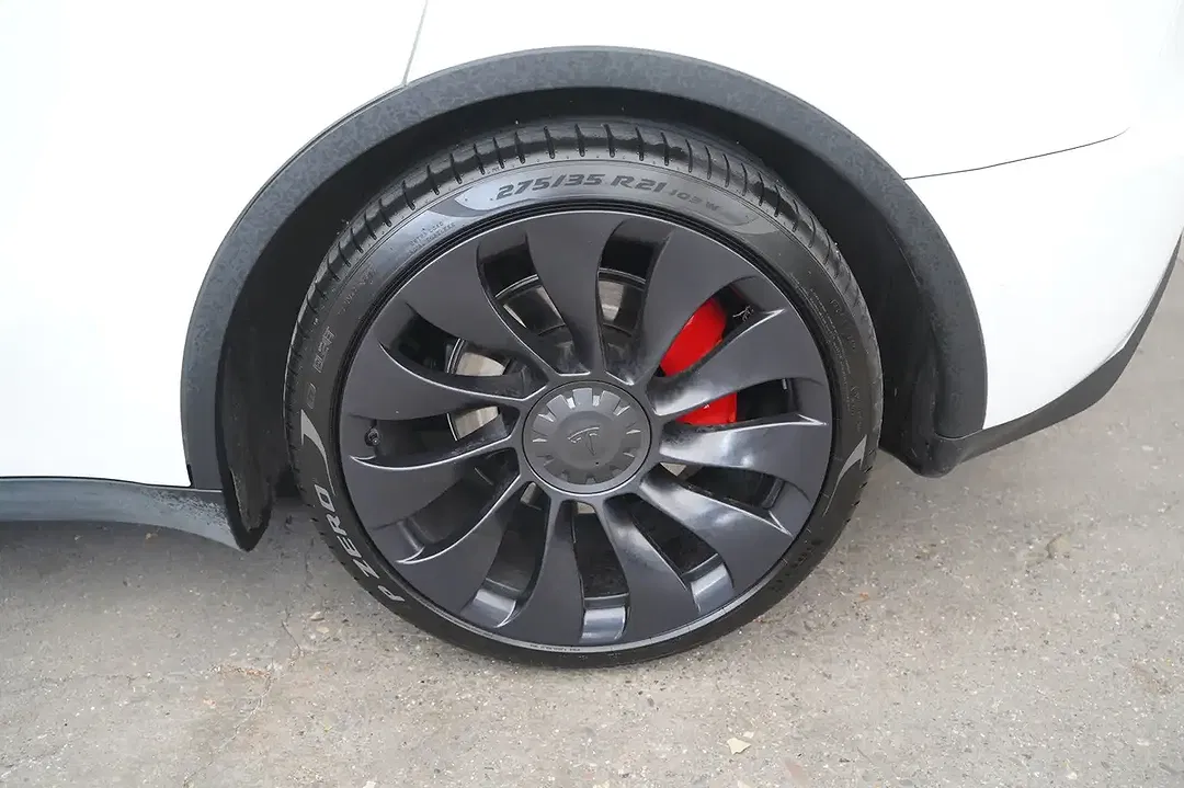 Tesla Model Y Performance - Thumbnail 14