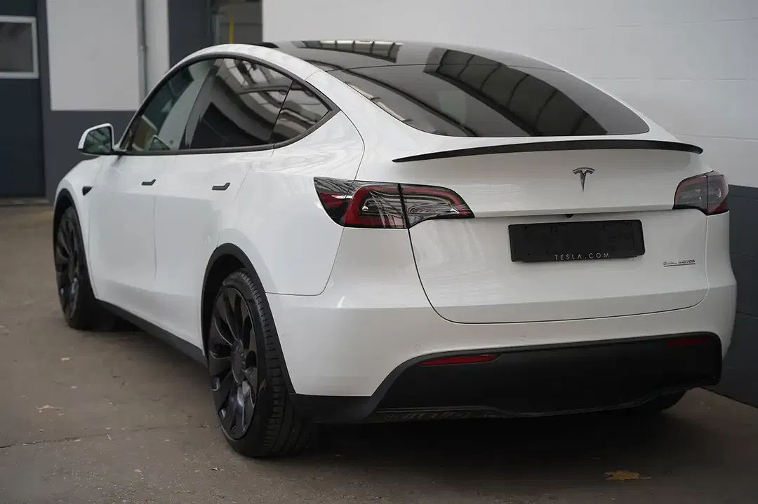 Tesla Model Y Performance - Thumbnail 6