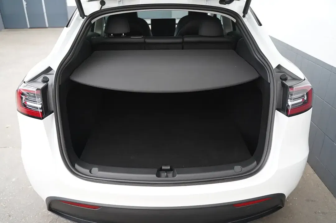 Tesla Model Y Performance - Thumbnail 7