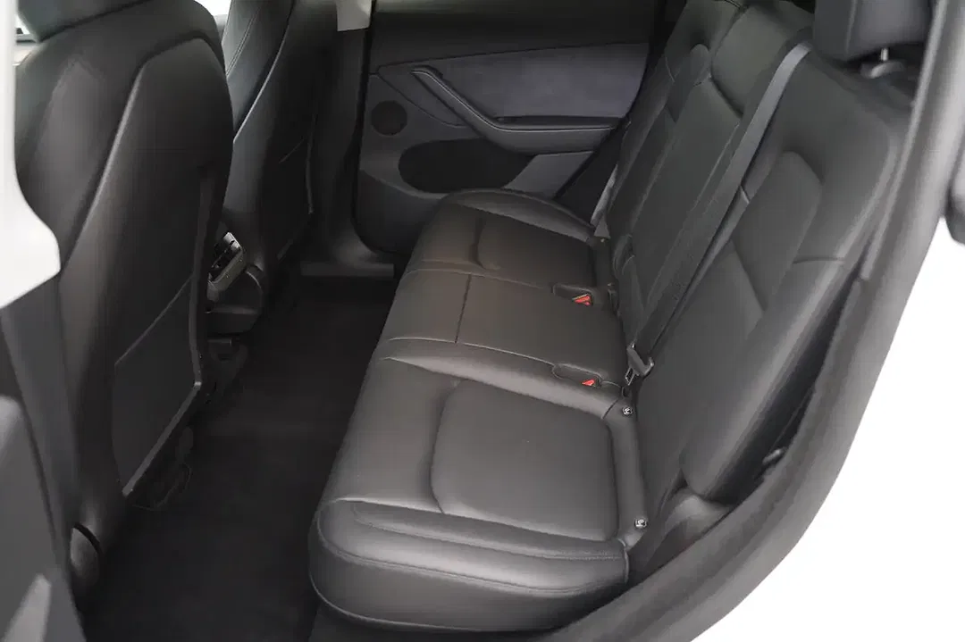 Tesla Model Y Performance - Thumbnail 9