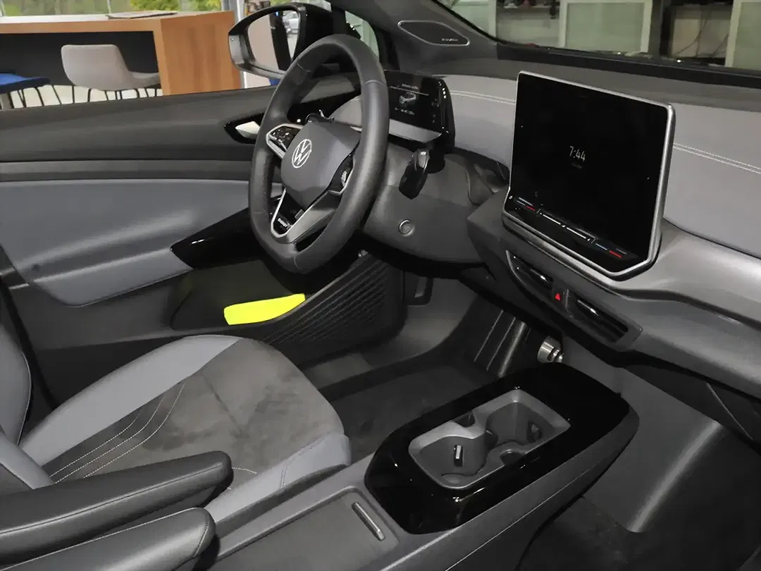 Volkswagen ID.4 Pro - Thumbnail 6
