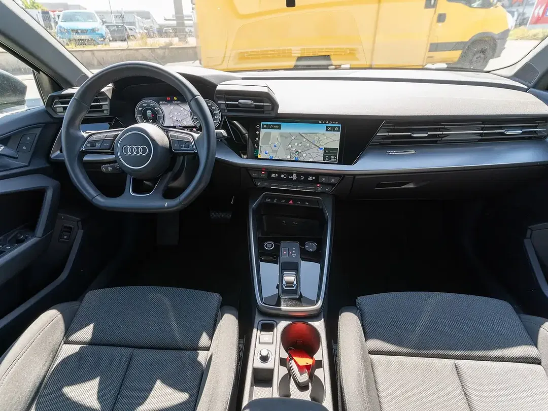 Audi A3 40 TFSI e S line - Thumbnail 5