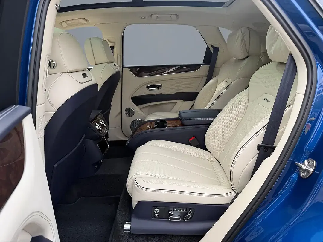 Bentley Bentayga Hybrid Azure - Thumbnail 13