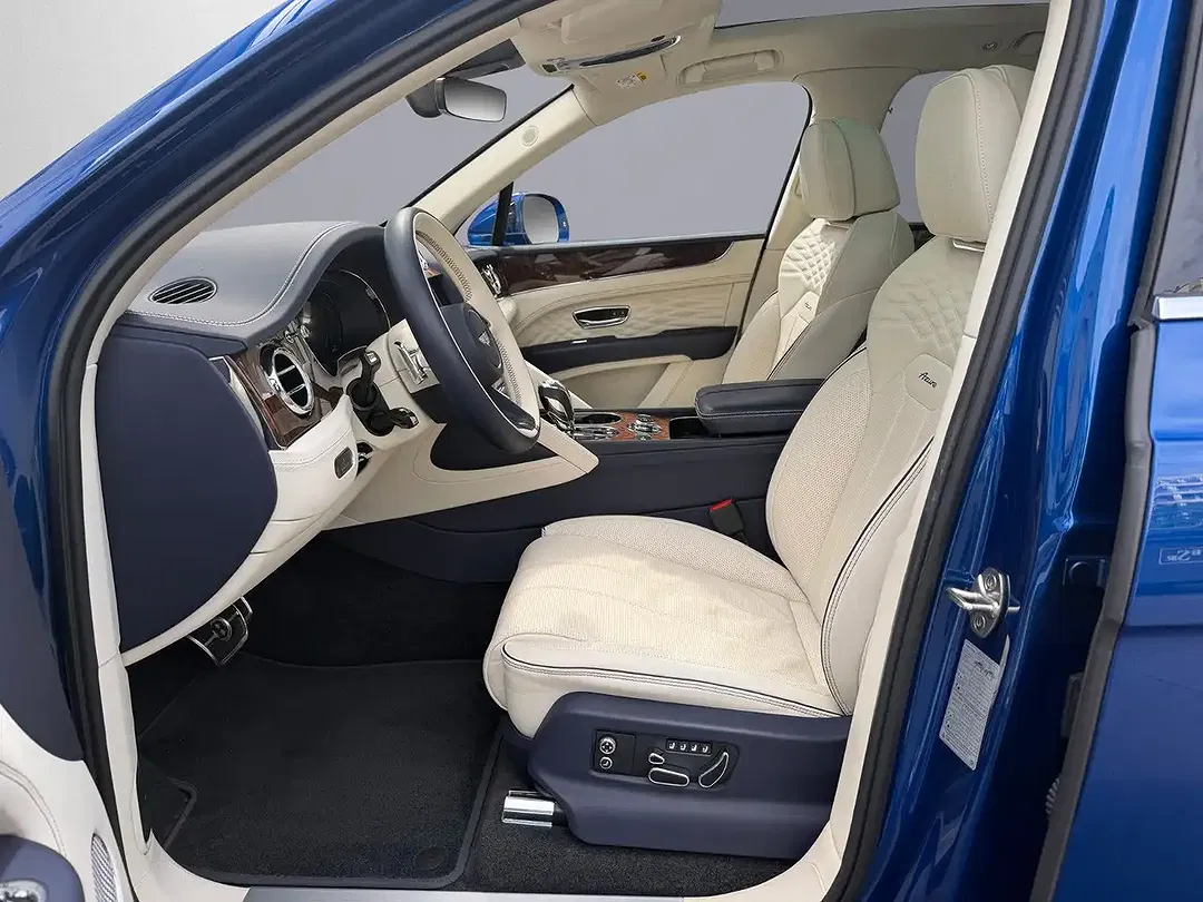 Bentley Bentayga Hybrid Azure - Thumbnail 9