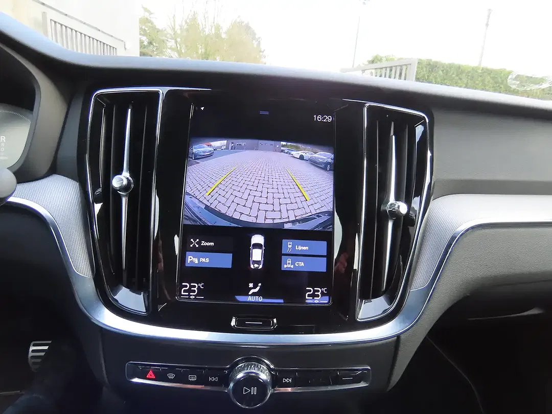 Volvo S60 T8 2.0 PHEV AWD Polestar Engineered R-Design - Thumbnail 15