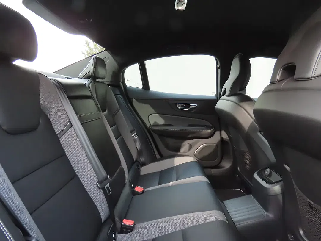 Volvo S60 T8 2.0 PHEV AWD Polestar Engineered R-Design - Thumbnail 7