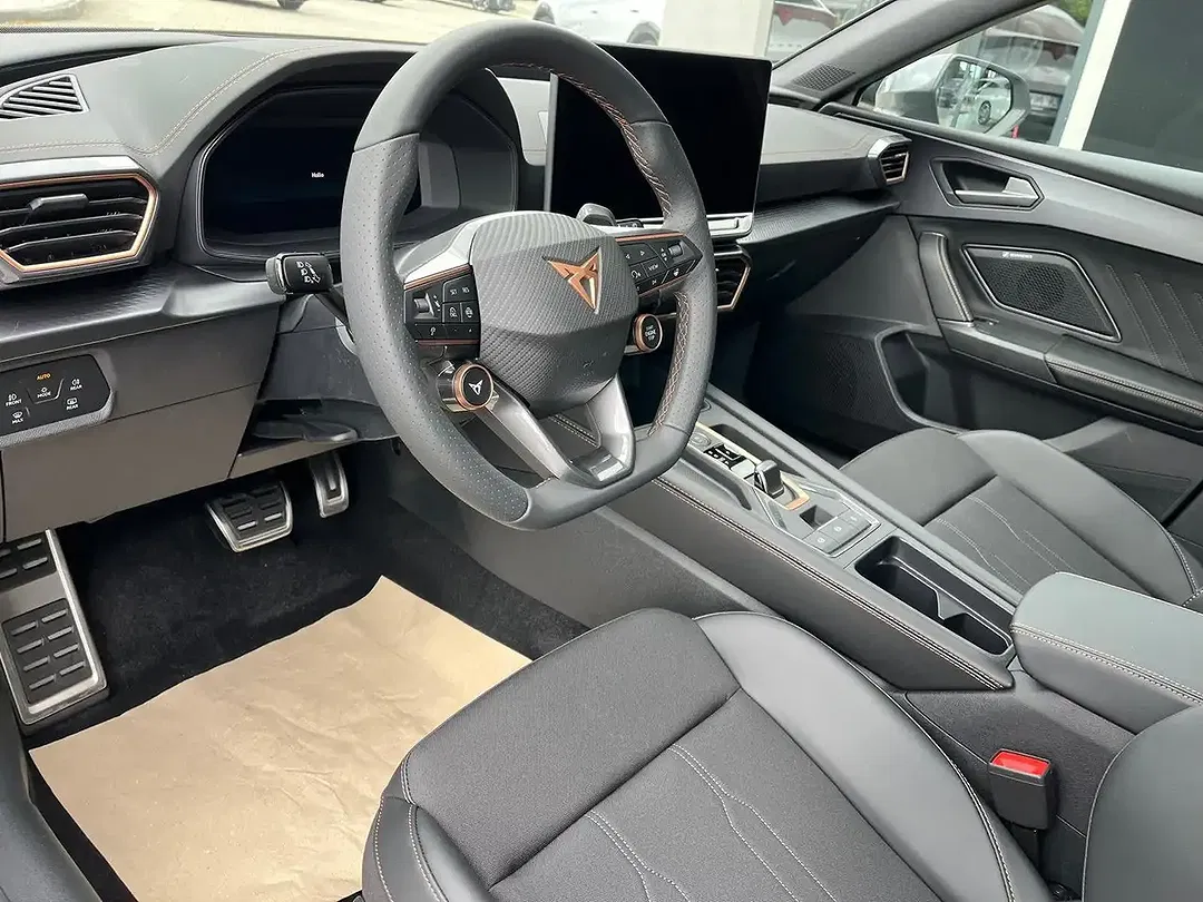CUPRA Leon 1.5 eTSI DSG Matrix LED - Thumbnail 11
