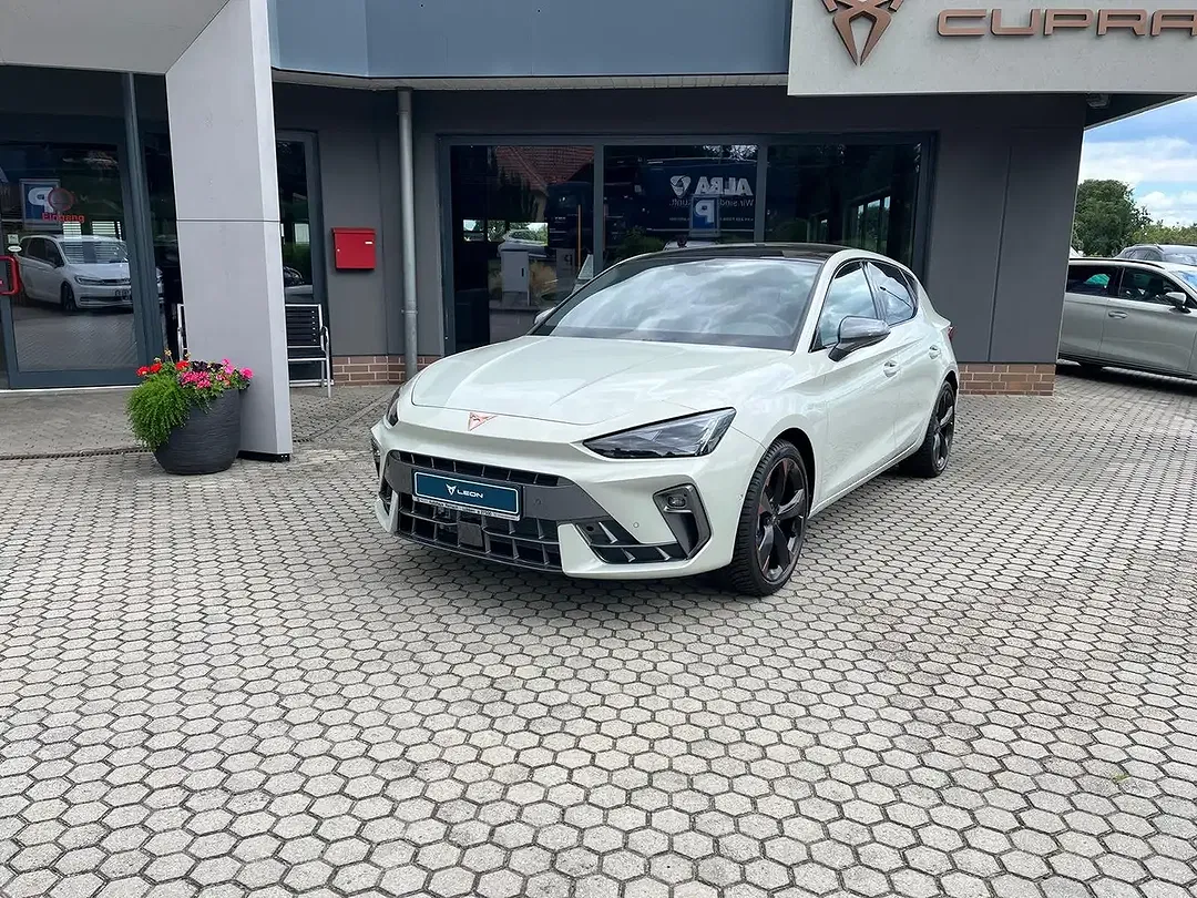 CUPRA Leon 1.5 eTSI DSG Matrix LED - Thumbnail 1