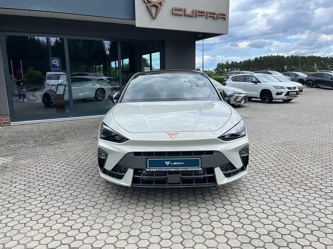 CUPRA Leon 1.5 eTSI DSG Matrix LED - Thumbnail 3